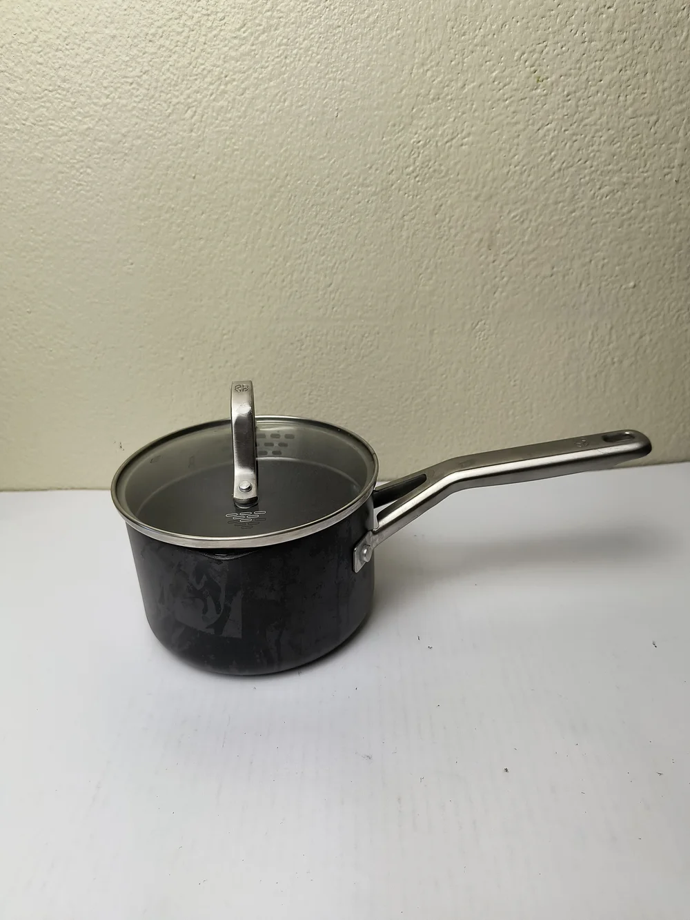 Calphalon 1.5qt/1.4L Black Saucepan with Glass Lid and Stainless Handle
